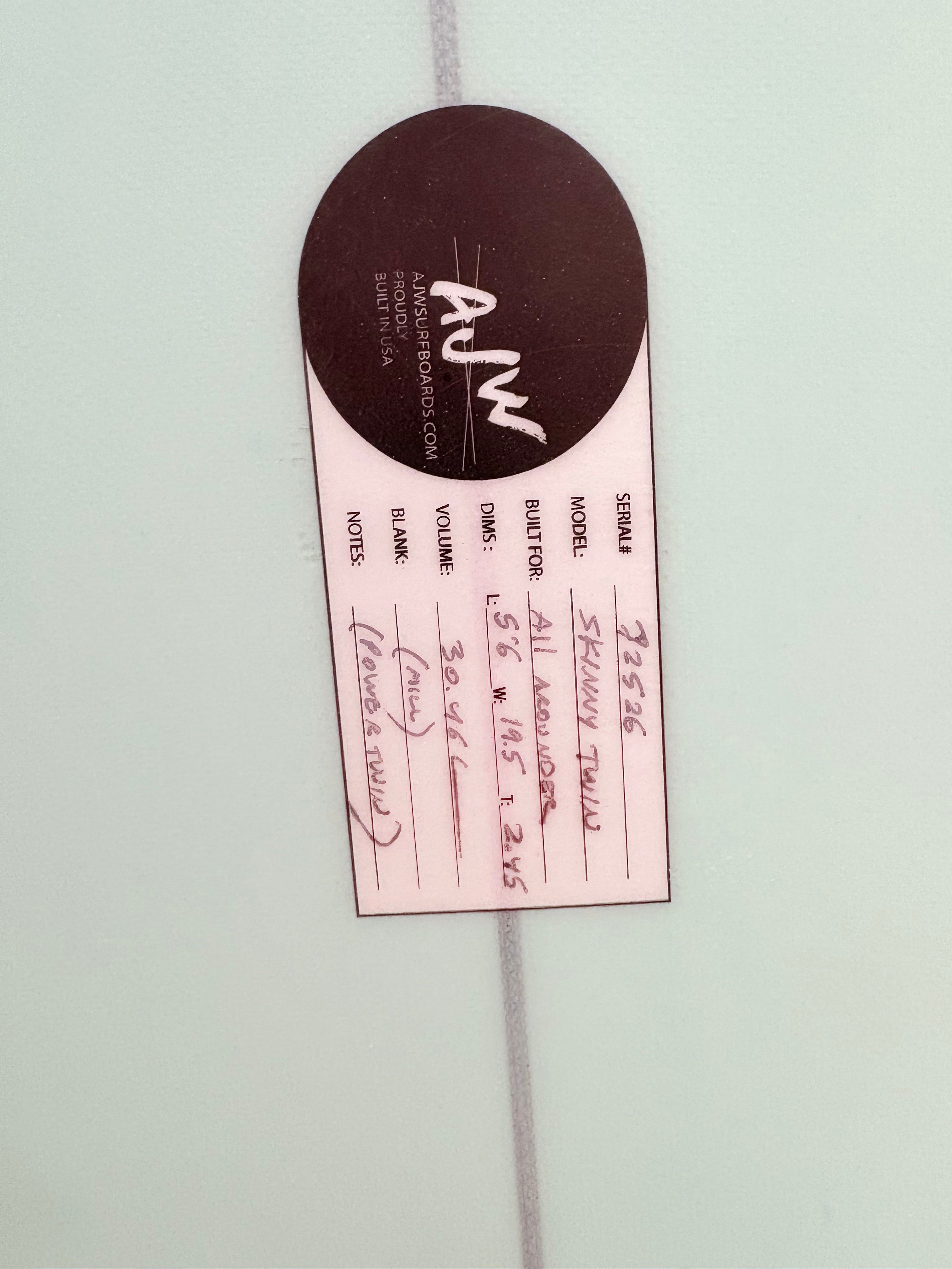 (NEW) Classic Twin 5'6 x 19.5 x 2.45 30.46L Futures