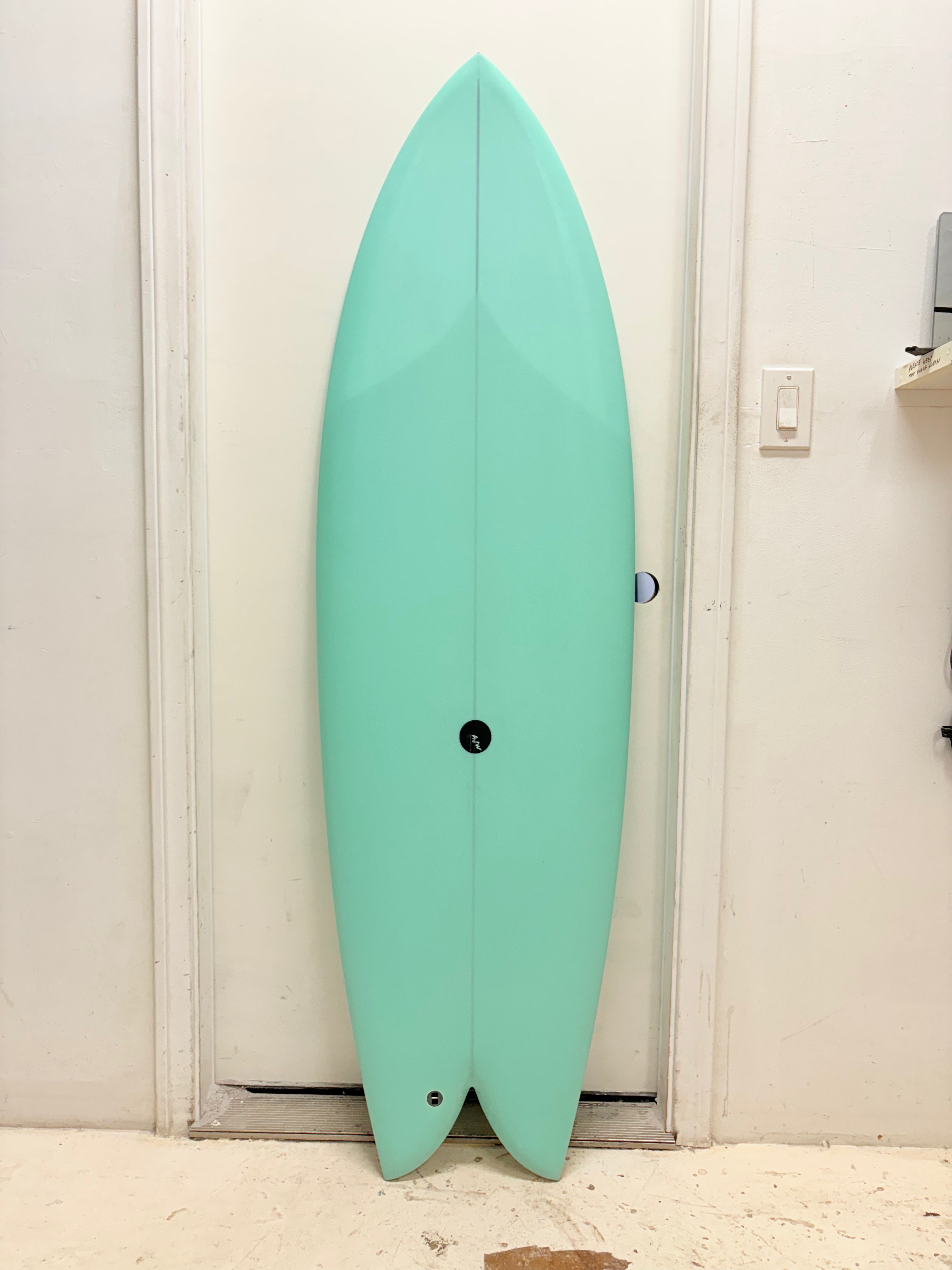 (NEW) Classic Twin 5'10 x 20.75 x 2.45 34.33L Futures