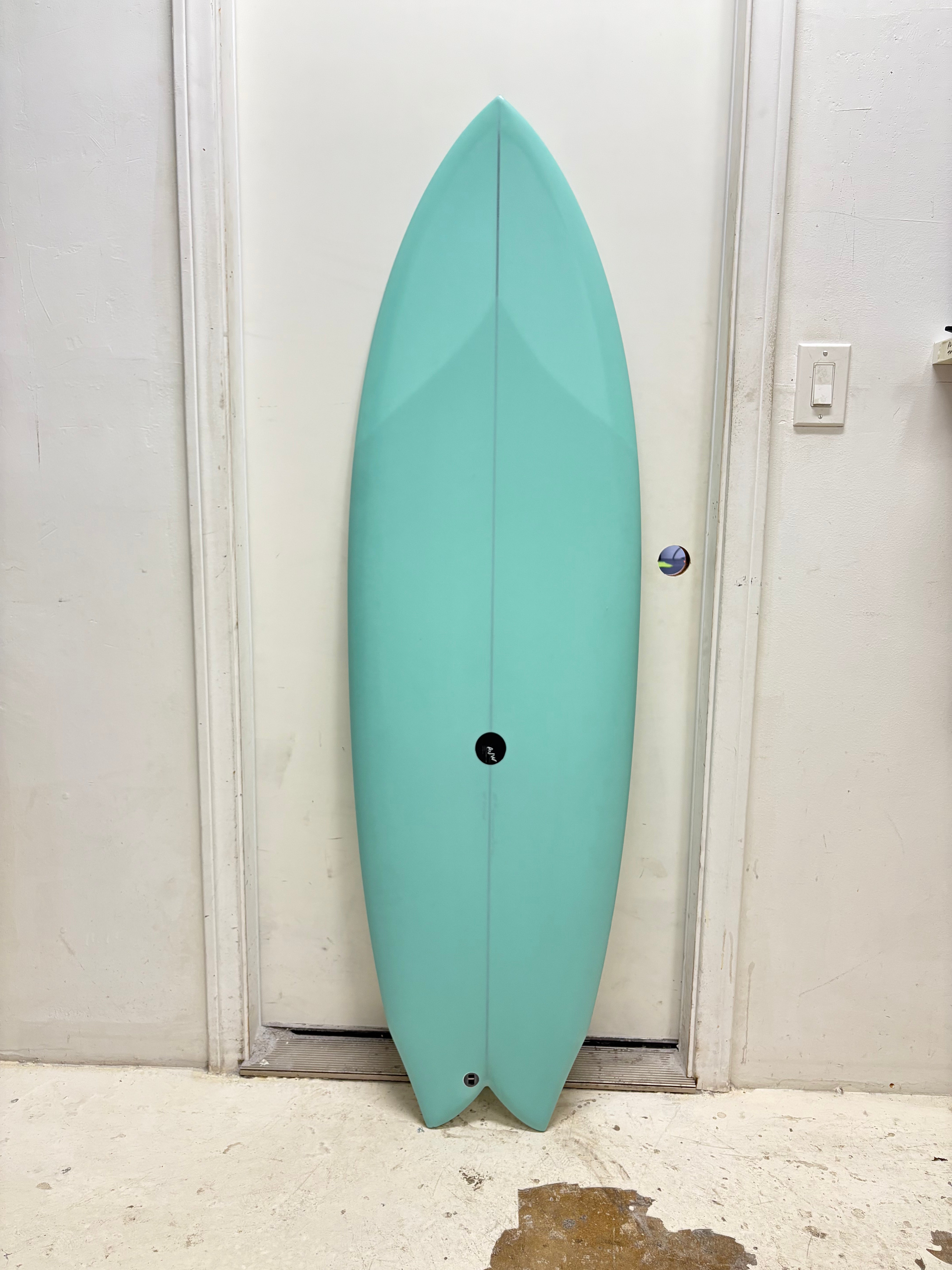 (NEW) Classic Twin 5'6 x 19.5 x 2.45 30.46L Futures