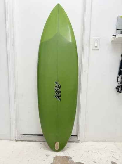 (NEW) Classic Twin 5'6 x 19.38 x 2.46 30.14L FCS II